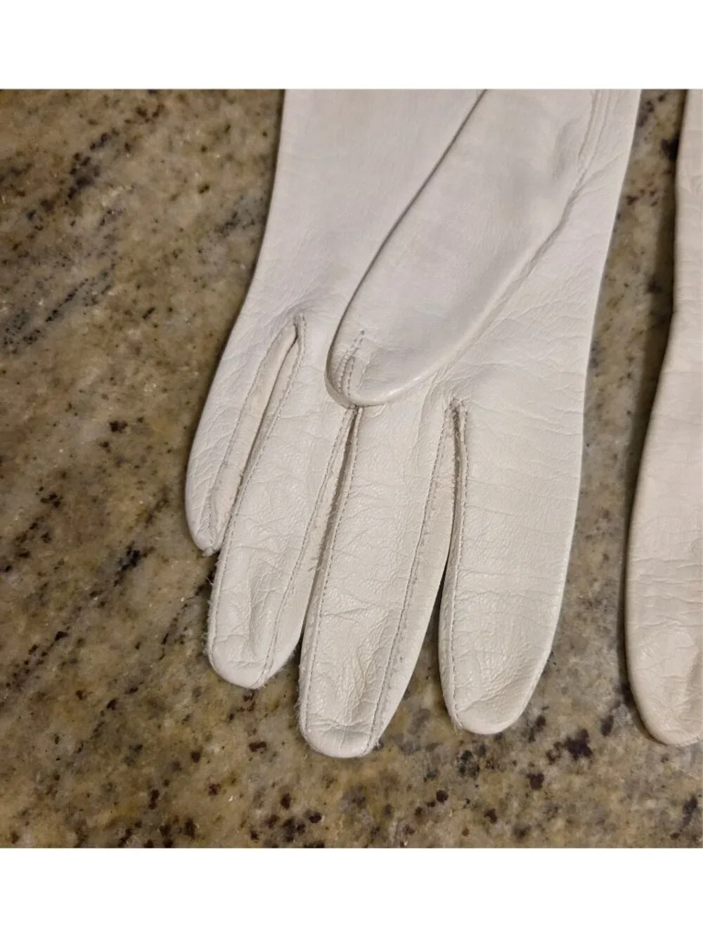 Vintage Womens Size S Off-White Leather Formal Gloves 10.5